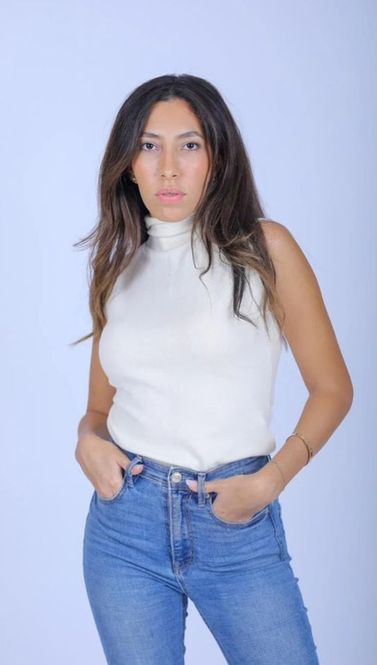 Cut White HighNeck Basic